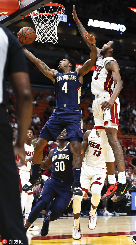 巴塞罗那训练开放日;赛前完成体检引欢呼;欧超杯在即;身体对抗强度拉满(巴塞罗那禁止亚马尔参加公开活动) 巴塞罗那训练开放日;赛前完成体检引欢呼;欧超杯在即;身体对抗强度拉满(巴塞罗那禁止亚马尔参加公开活动)